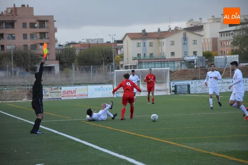 Acción del derbi charro entre Ribert y Hergar / Lydia González