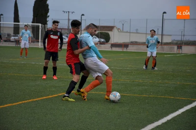 Acción del encuentro entre el Villares de la Reina y el Carbajosa / Lydia González