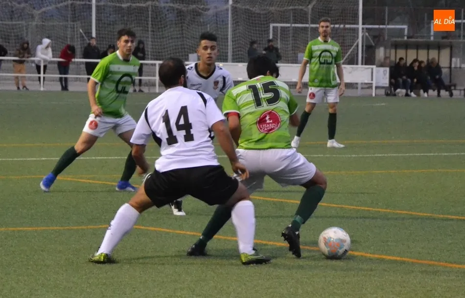 Foto 10 - El filial del Ciudad Rodrigo empieza a carburar y a marcar pero cae ante el Guijuelo B  