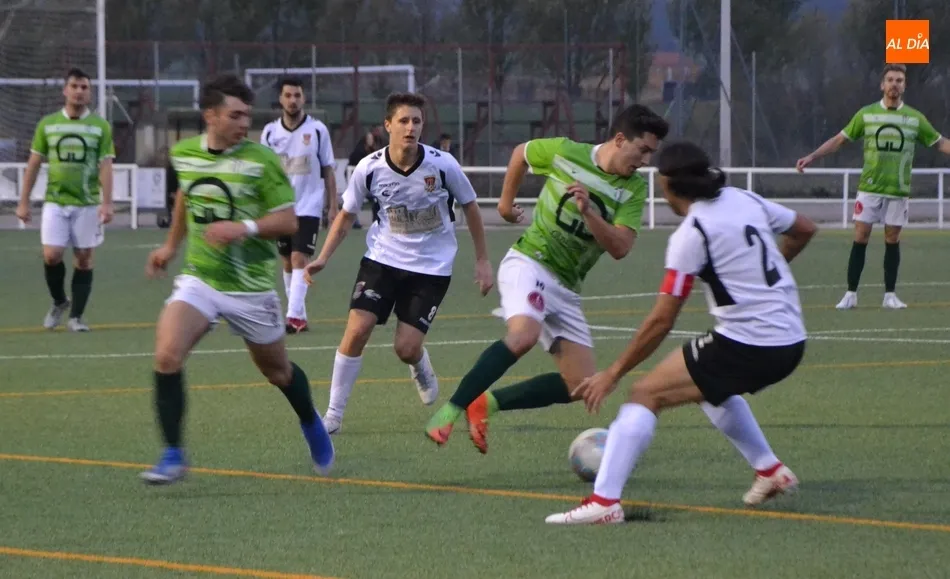 Foto 9 - El filial del Ciudad Rodrigo empieza a carburar y a marcar pero cae ante el Guijuelo B  
