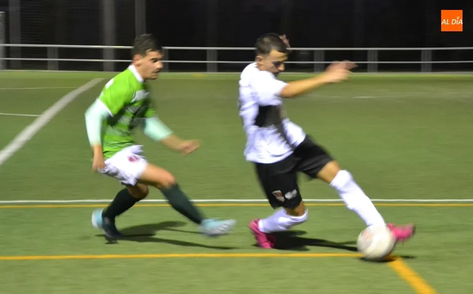 Foto 3 - El filial del Ciudad Rodrigo empieza a carburar y a marcar pero cae ante el Guijuelo B  