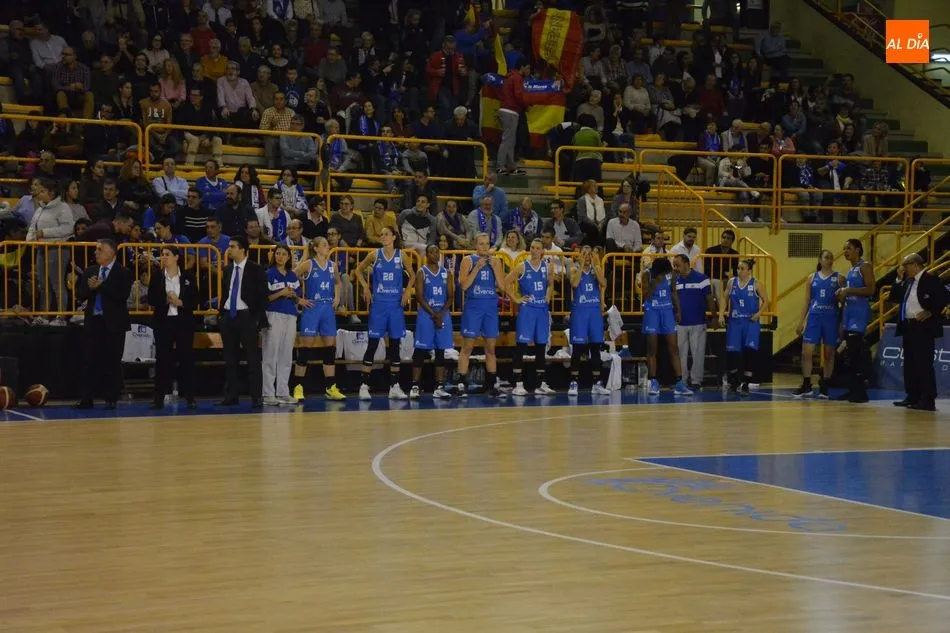 Foto 5 - Ni la ley Hayes puede evitar el descalabro del Perfumer&iacute;as Avenida contra el Uni Girona (55-68)