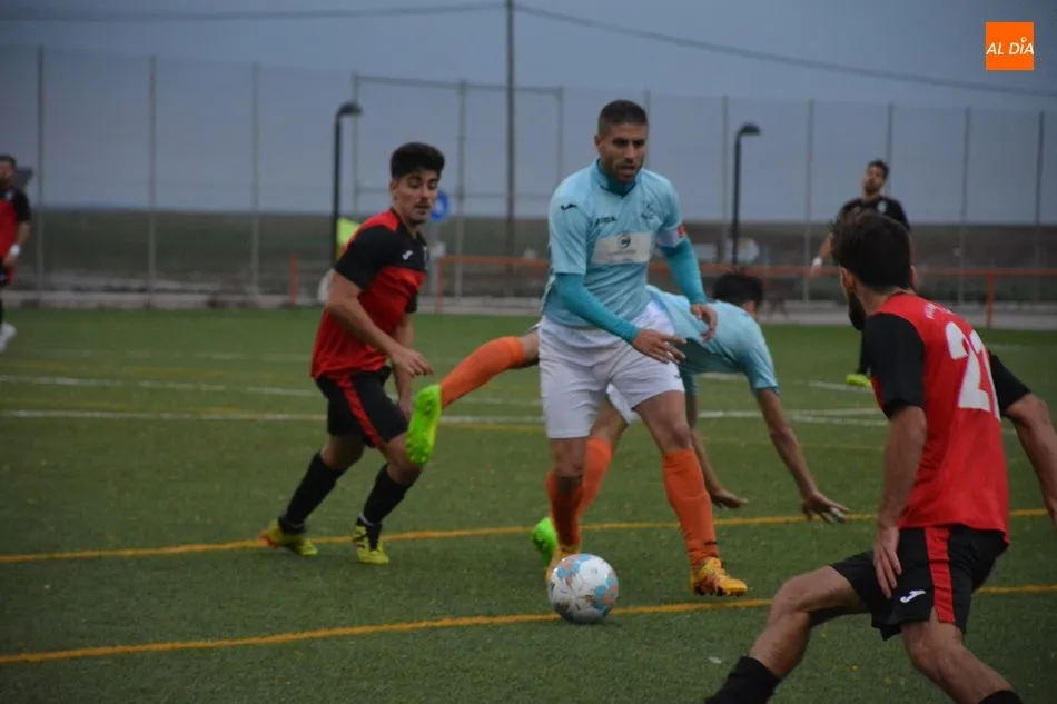 Foto 4 - Ribert B, Carbajosa y Monterrey se colocan al frente de la Provincial de Aficionados