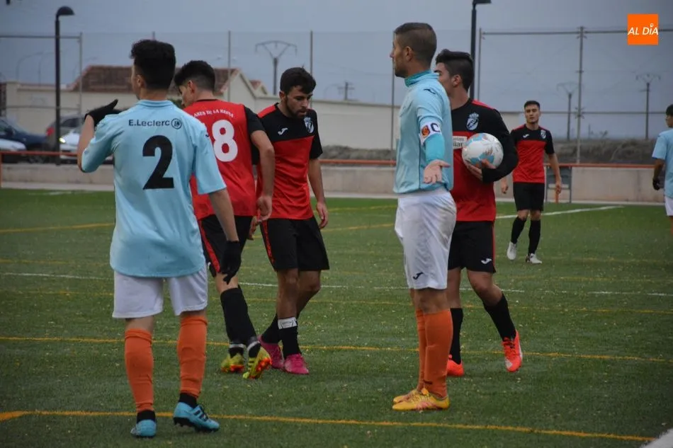 Foto 2 - Ribert B, Carbajosa y Monterrey se colocan al frente de la Provincial de Aficionados