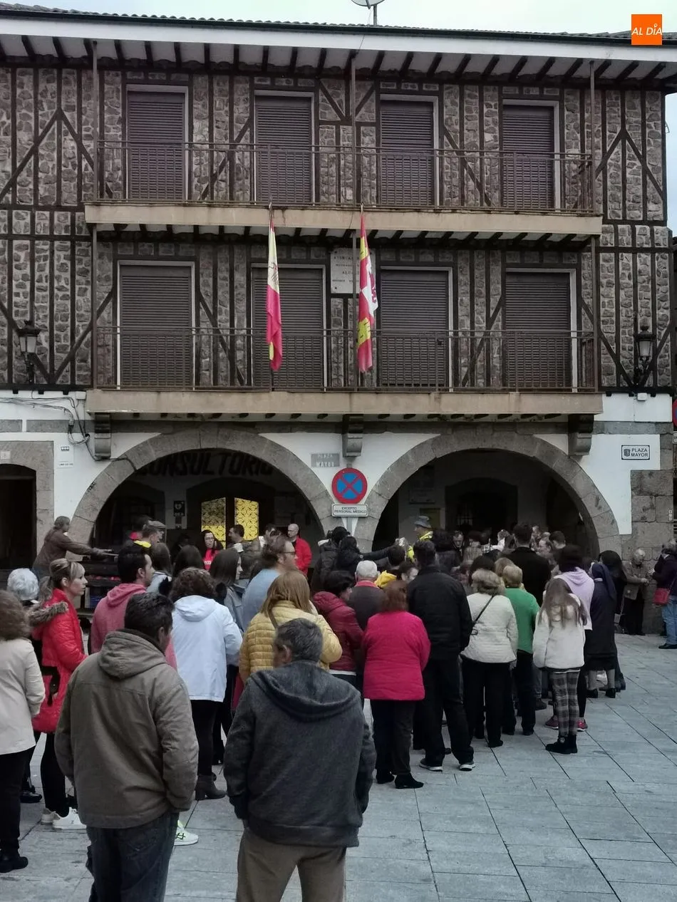 Foto 9 - Sotoserrano festeja la llegada del oto&ntilde;o con la tradicional calbochada