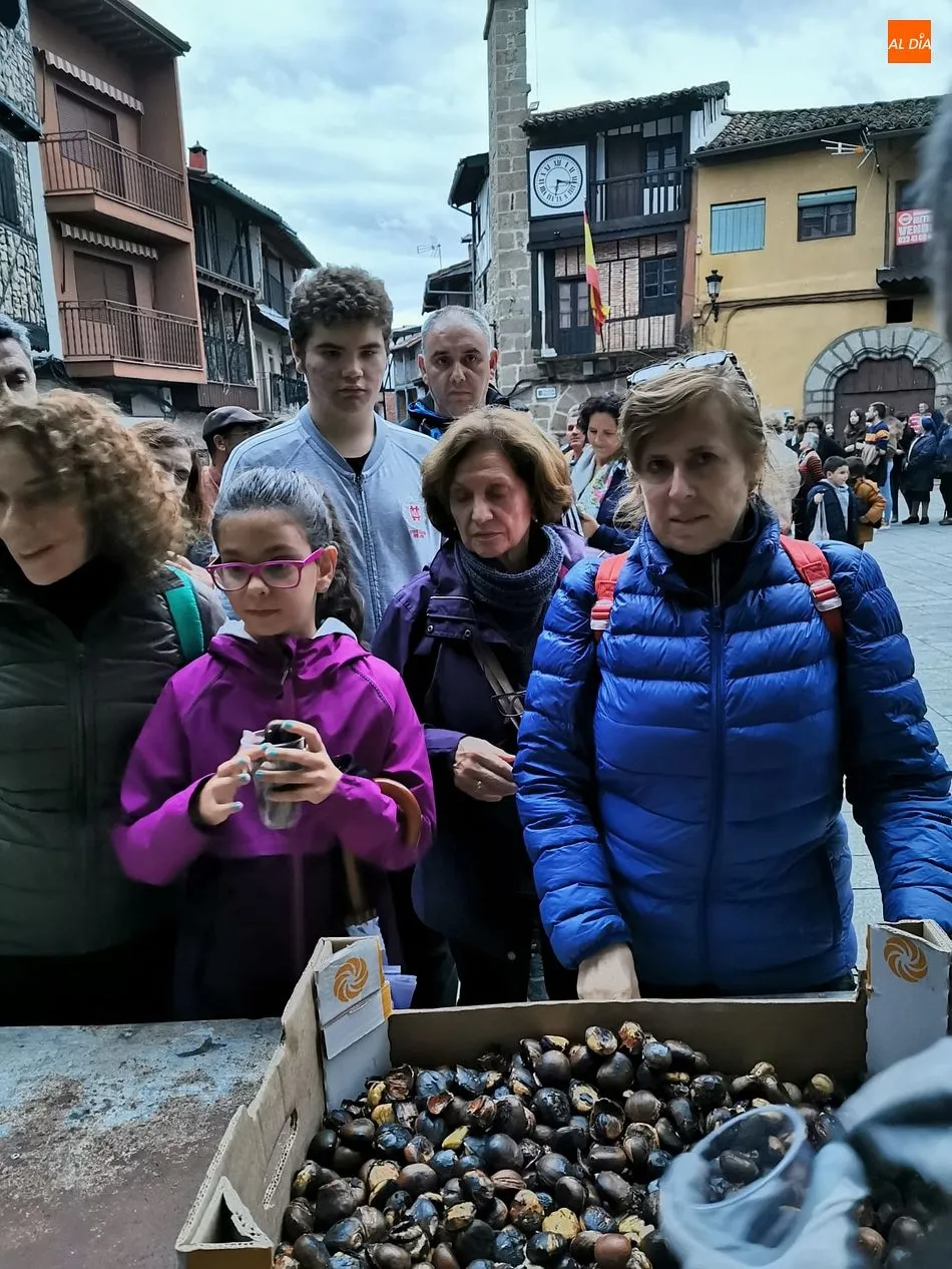 Foto 7 - Sotoserrano festeja la llegada del oto&ntilde;o con la tradicional calbochada