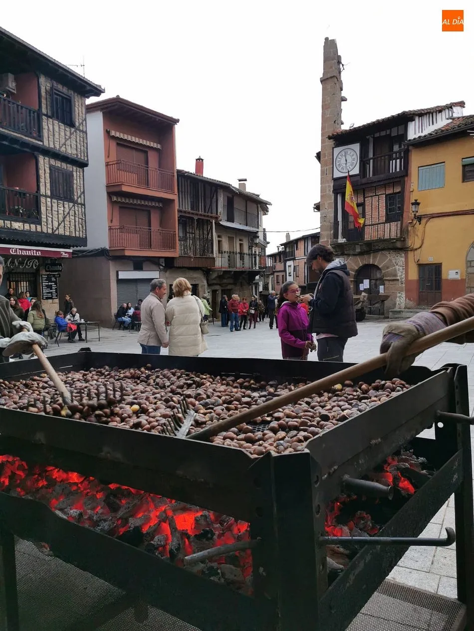 Foto 5 - Sotoserrano festeja la llegada del oto&ntilde;o con la tradicional calbochada
