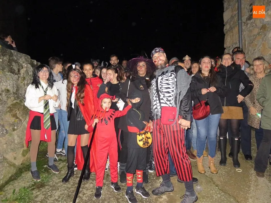 Villanueva del Conde vuelve a vivir una divertida noche de Halloween