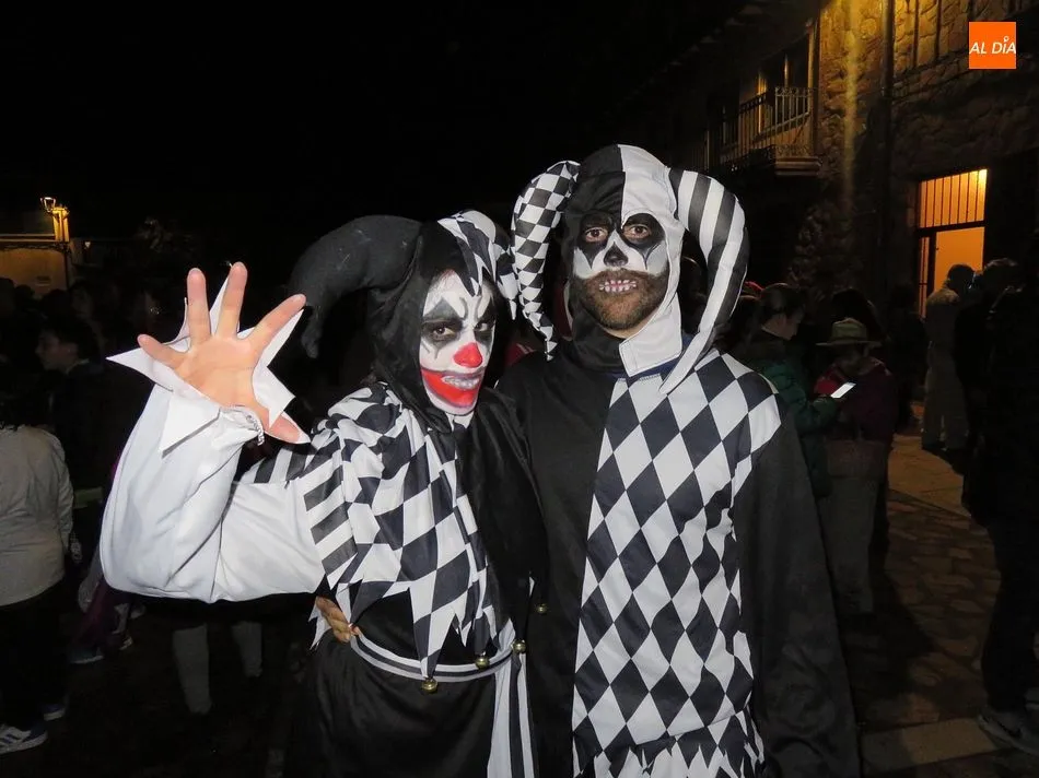 Foto 10 - Villanueva del Conde vuelve a vivir una divertida noche de Halloween