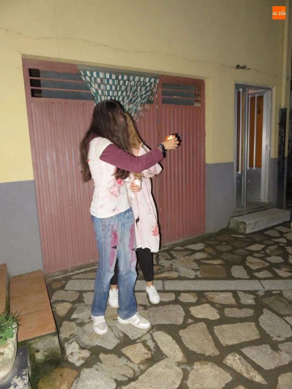Foto 6 - Villanueva del Conde vuelve a vivir una divertida noche de Halloween