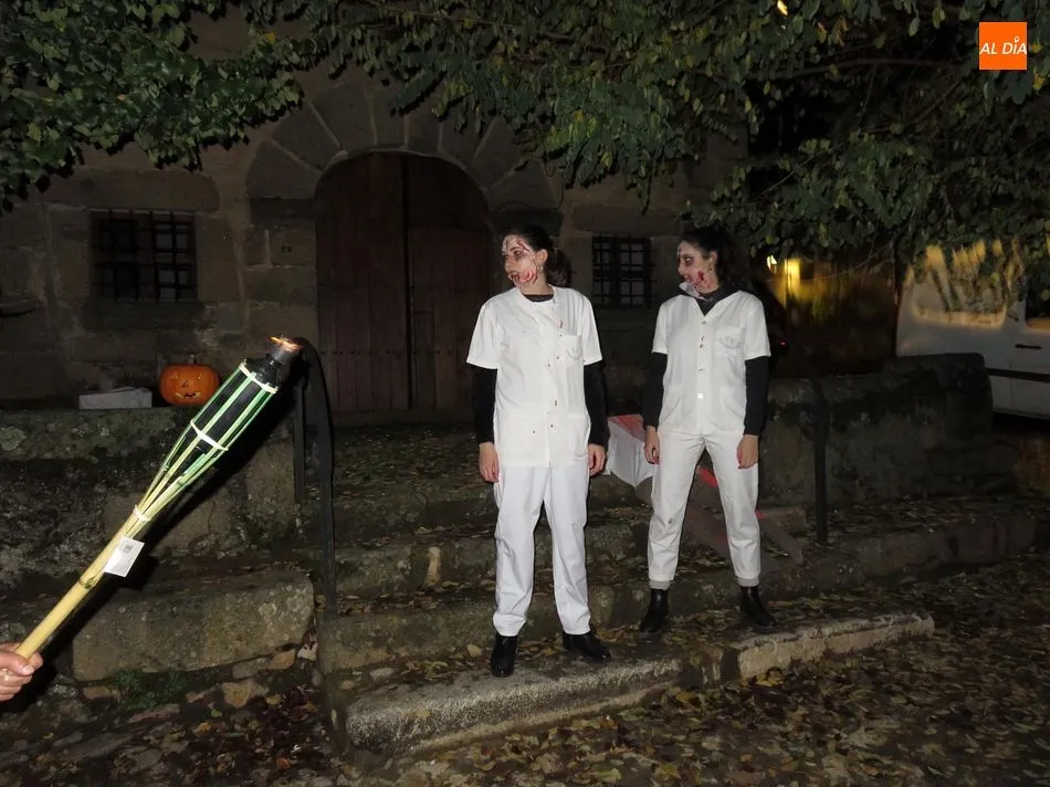 Foto 3 - Villanueva del Conde vuelve a vivir una divertida noche de Halloween