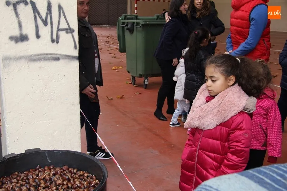 Foto 7 - Castellanos de Moriscos celebra una alegre casta&ntilde;ada para festejar el oto&ntilde;o