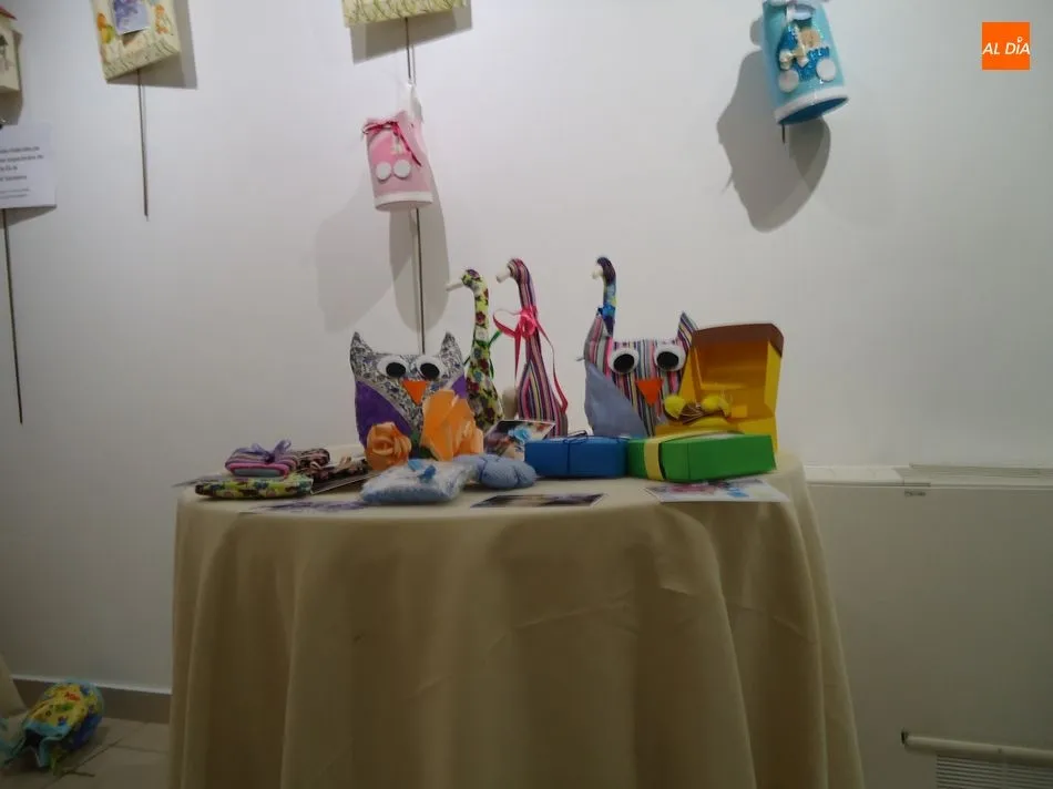 Foto 8 - Los usuarios del centro de d&iacute;a de la Asociaci&oacute;n Salud Mental Salamanca protagonizan una muestra...