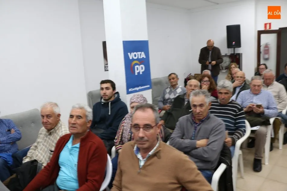 Foto 6 - El PP pide el voto en Vitigudino para&nbsp;las Generales para evitar a S&aacute;nchez y una nueva crisis  