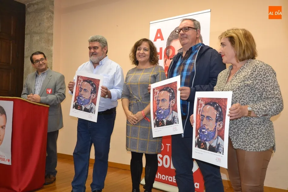 Foto 6 - Alcaldes actuales y antiguos del PSOE reciben un homenaje por su trayectoria  