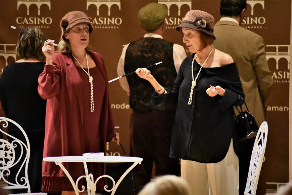 Foto 3 - In&eacute;s Luna y KOMO Teatro en el Casino de Salamanca