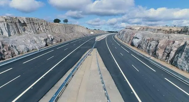Entra en servicio un tramo de 1,85 kilómetros de la A-62 en el área de Fuentes de Oñoro  
