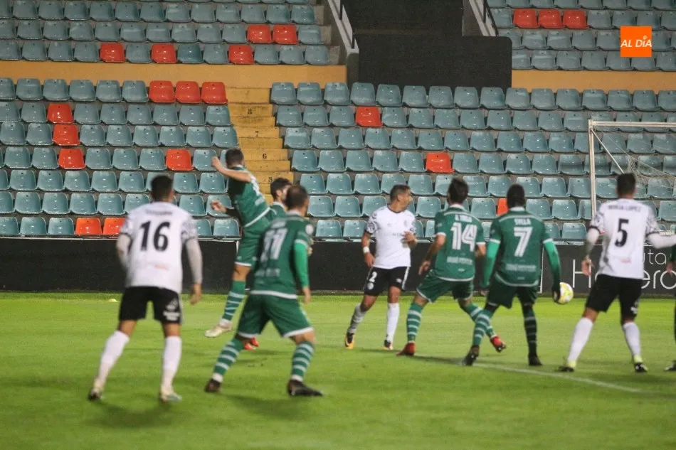 Foto 6 - El Salamanca UDS se queda sin el sue&ntilde;o de un Primera al caer en la tanda de penaltis contra el...