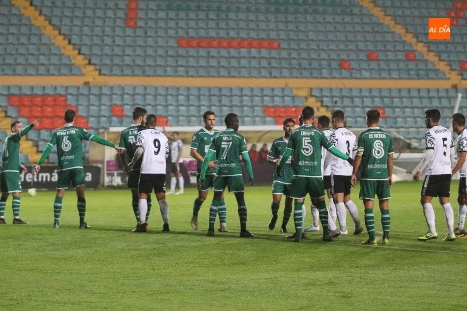 Foto 4 - El Salamanca UDS se queda sin el sue&ntilde;o de un Primera al caer en la tanda de penaltis contra el...