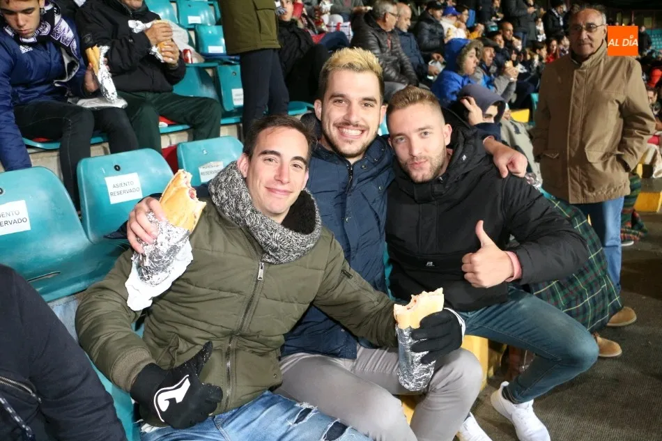 Foto 5 - La afici&oacute;n del Salamanca UDS no cambia el Helm&aacute;ntico por la Champions