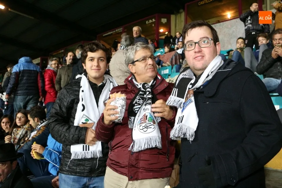 Foto 2 - La afici&oacute;n del Salamanca UDS no cambia el Helm&aacute;ntico por la Champions