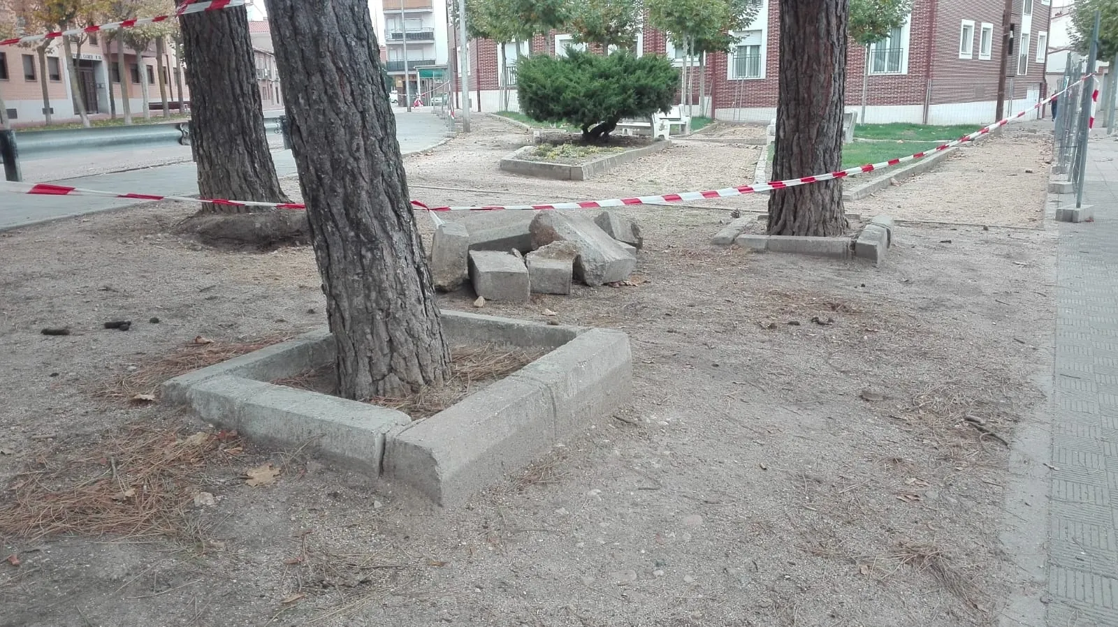 Foto 3 - El PP exige que los trabajos en el parque junto a la residencia Sagrado Coraz&oacute;n &ldquo;tengan en...