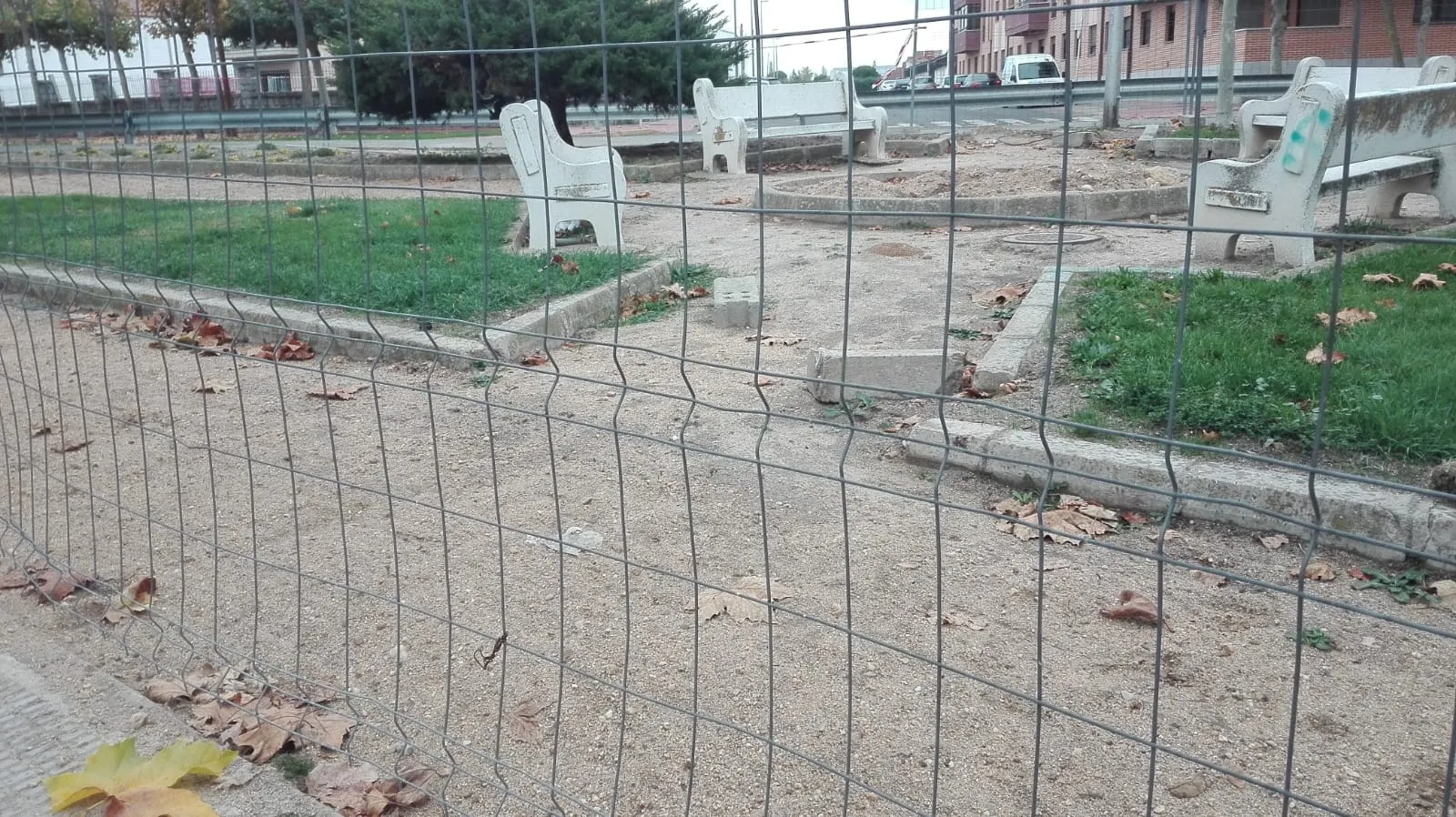 Foto 2 - El PP exige que los trabajos en el parque junto a la residencia Sagrado Coraz&oacute;n &ldquo;tengan en...