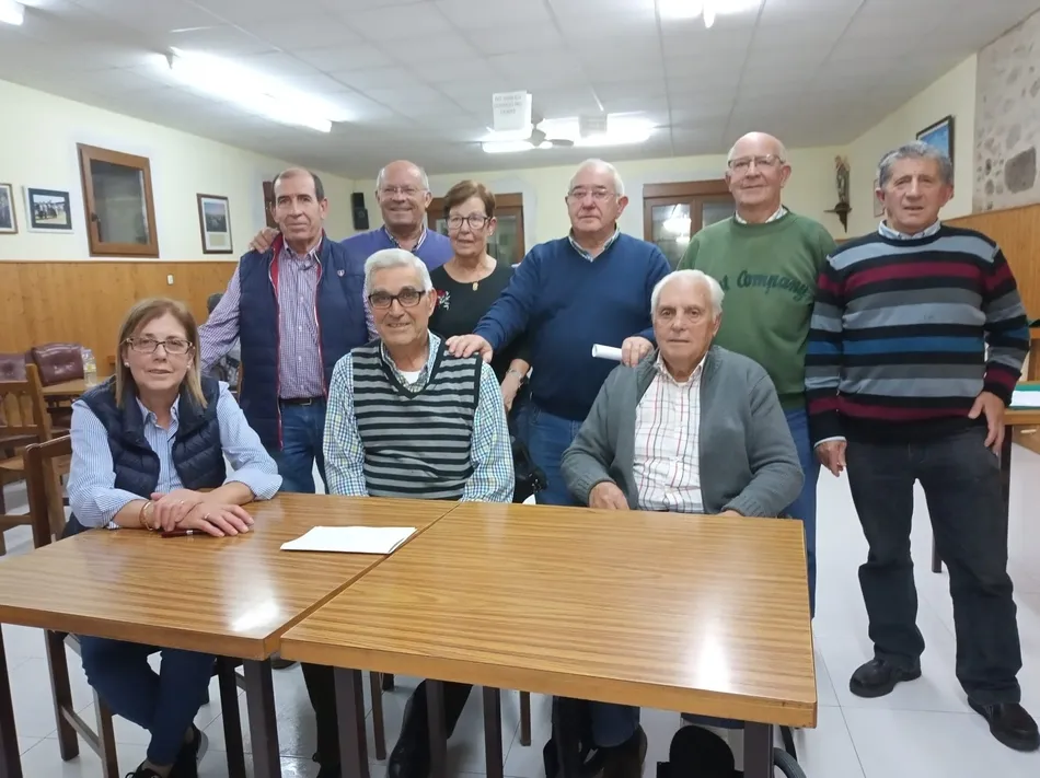 Relevo en la junta directiva de la Asociación de Mayores Santiago Apóstol