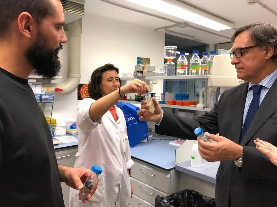 Foto 3 - El Ayuntamiento colaborar&aacute; con Centro del C&aacute;ncer para impulsar su vig&eacute;simo aniversario