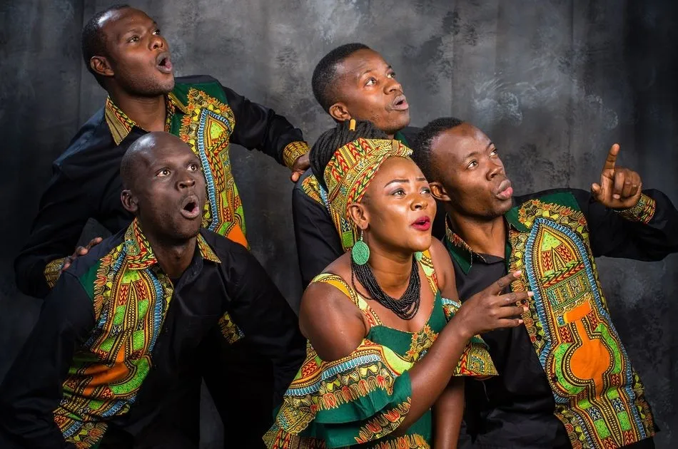 Integrantes del quinteto Aba Taano