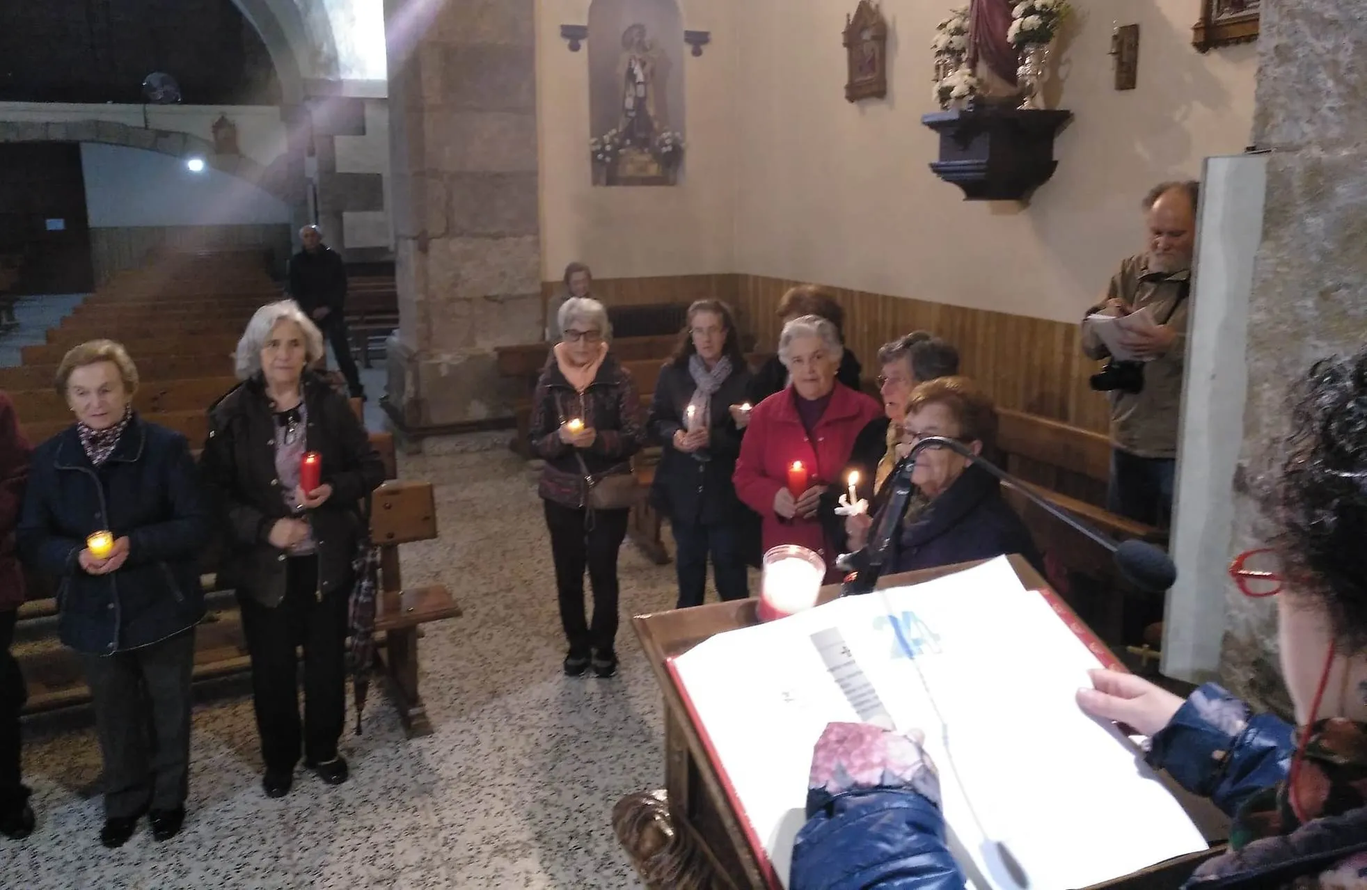 Foto 4 - Manos Unidas se une desde la Iglesia de San Andr&eacute;s a las &lsquo;24 horas&rsquo; de la entidad  