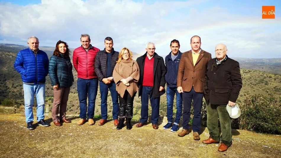 Foto 3 - Los pueblos del &Aacute;gueda reafirman el Tratado de Frontera con Portugal