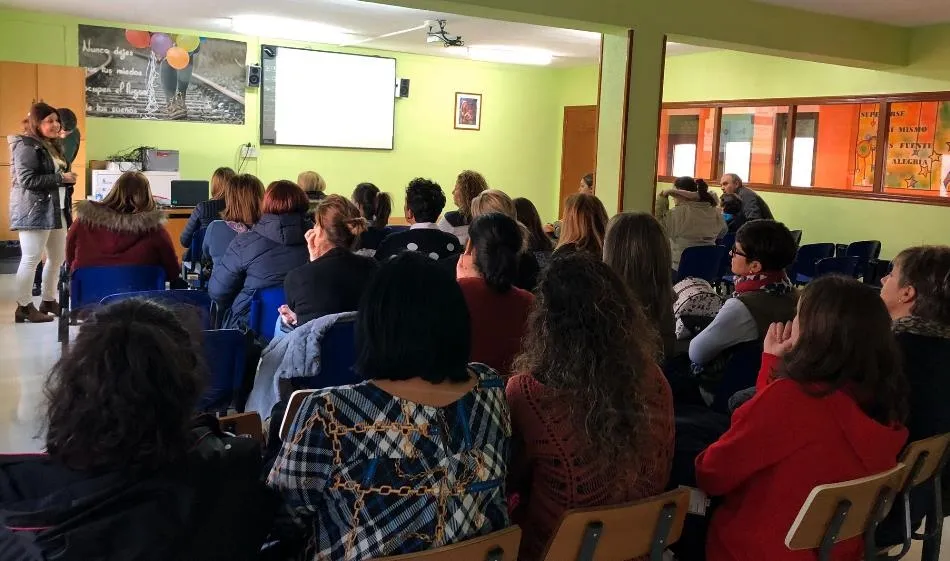 Foto 2 - El Proyecto FID llega al Colegio Misioneras-Santa Teresa de Jes&uacute;s  