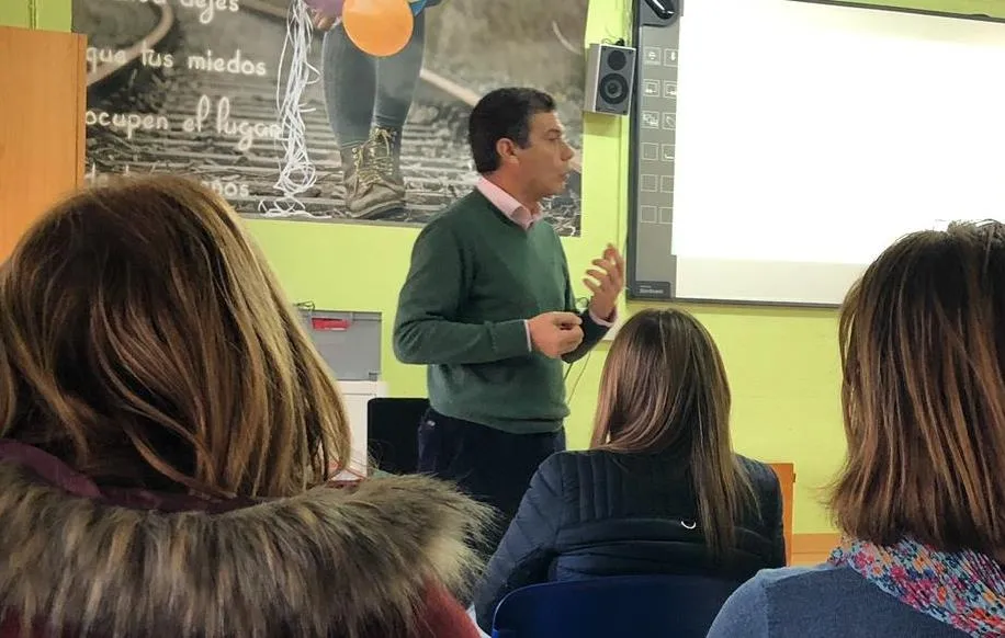 Foto 3 - El Proyecto FID llega al Colegio Misioneras-Santa Teresa de Jes&uacute;s  