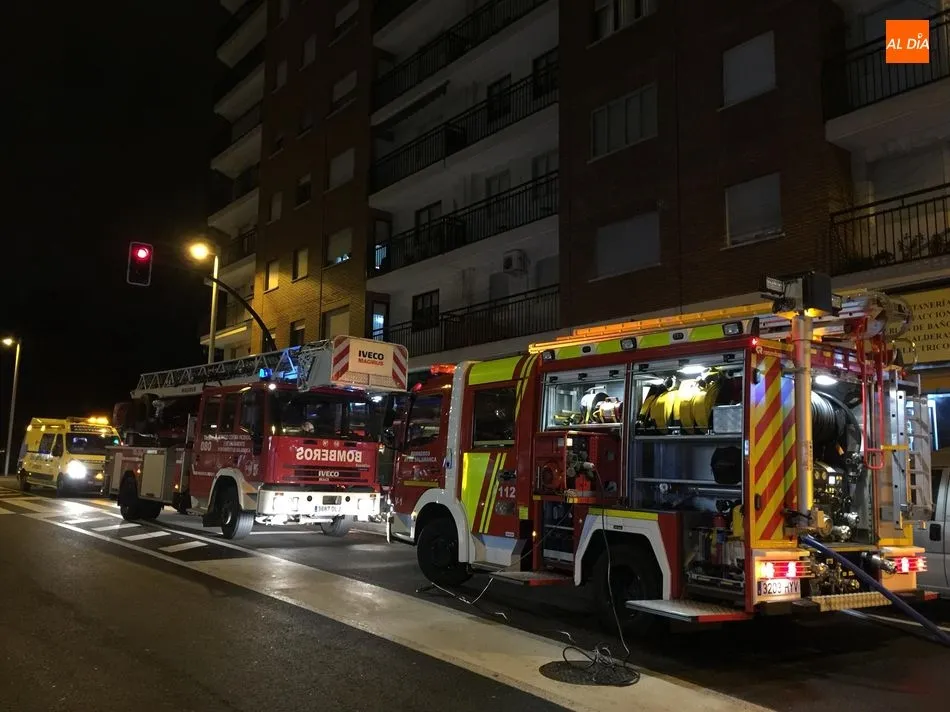 Foto 9 - Alarma en la avenida de Portugal por un incendio en una vivienda