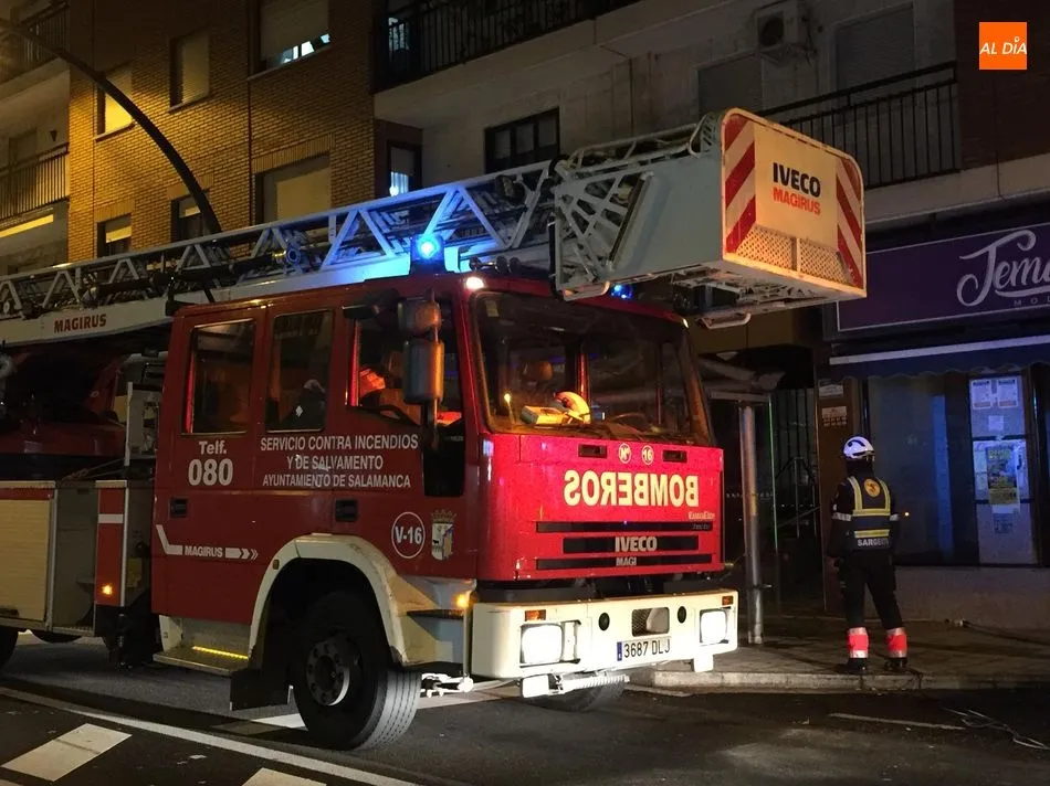 Foto 2 - Alarma en la avenida de Portugal por un incendio en una vivienda