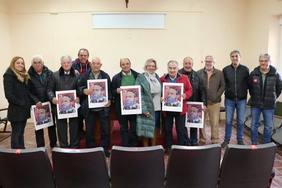 Foto 2 - El PSOE rinde un peque&ntilde;o homenaje en Lumbrales a los alcaldes de la comarca de Vitigudino con m&aacute;s ...
