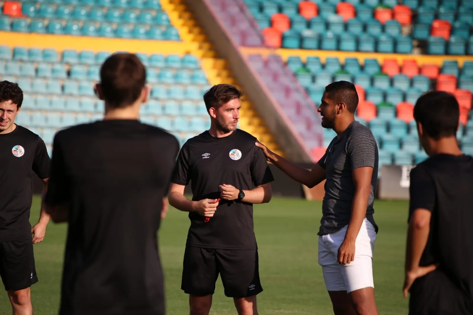 Cortés, en una charla del filial