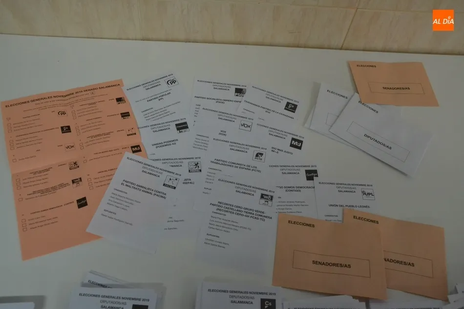 Foto 9 - Listas y dispuestas las 20 mesas con 40 urnas donde votar&aacute;n los mirobrigenses el domingo  