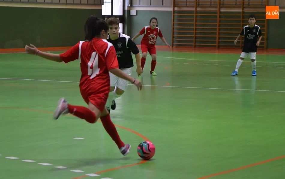 Foto 10 - Un derby entre los alevines del III Columnas abre la nueva temporada de los Juegos Escolares  