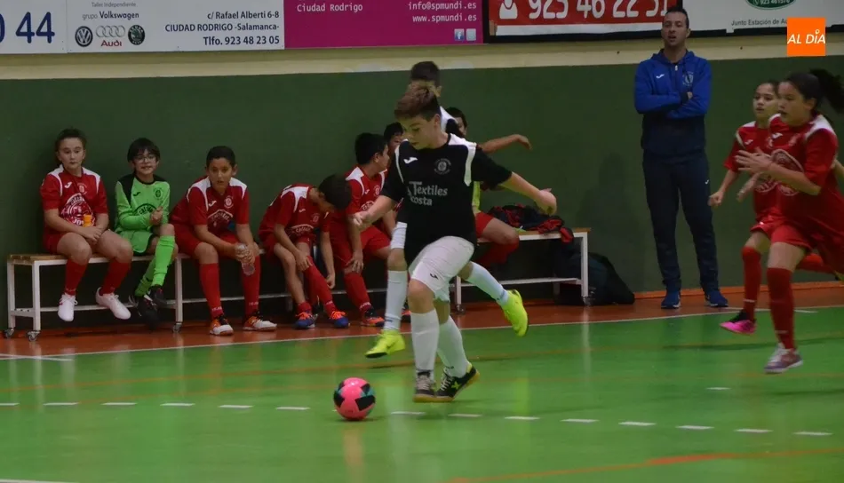Foto 6 - Un derby entre los alevines del III Columnas abre la nueva temporada de los Juegos Escolares  