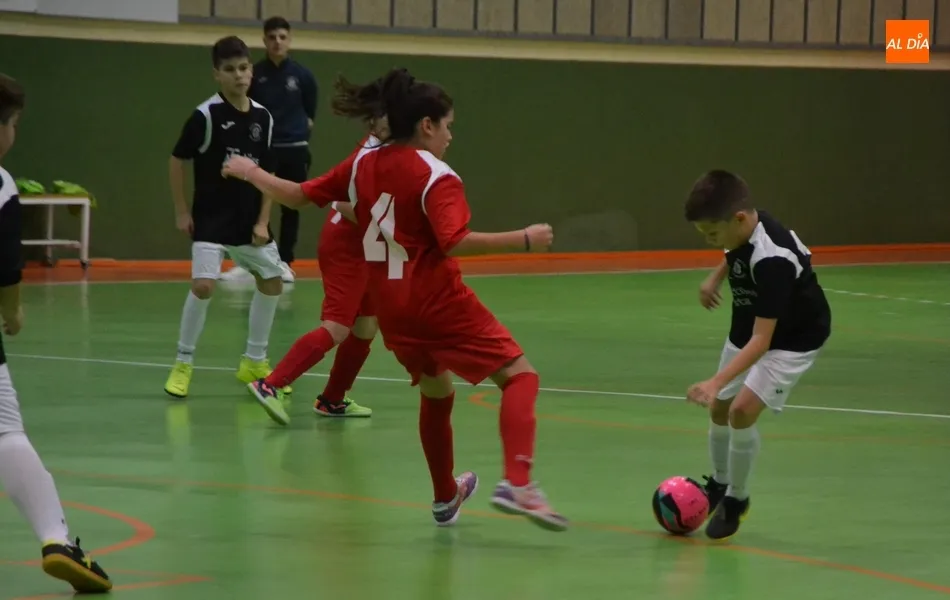 Foto 4 - Un derby entre los alevines del III Columnas abre la nueva temporada de los Juegos Escolares  