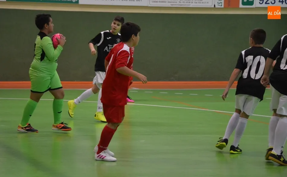 Foto 2 - Un derby entre los alevines del III Columnas abre la nueva temporada de los Juegos Escolares  