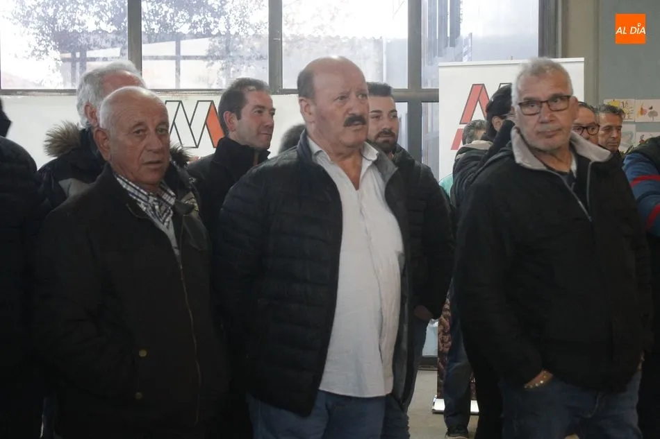 Foto 6 - Javier Iglesias visita el I Concurso-Exposici&oacute;n Internacional de Avicultura y Cunicultura de...