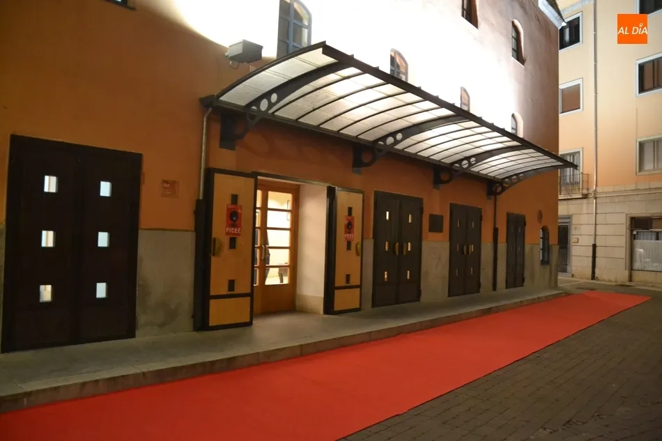 Foto 3 - El FICEE despliega la alfombra roja con la animaci&oacute;n musical de la Barahona Big Band  