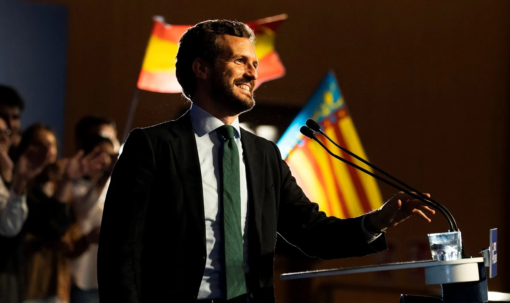 Casado pide apoyo a votantes de Cs y Vox y un voto prestado a socialistas a los que duele...