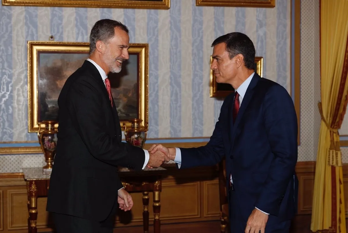 El Rey saluda a Pedro Sánchez / Europa Press