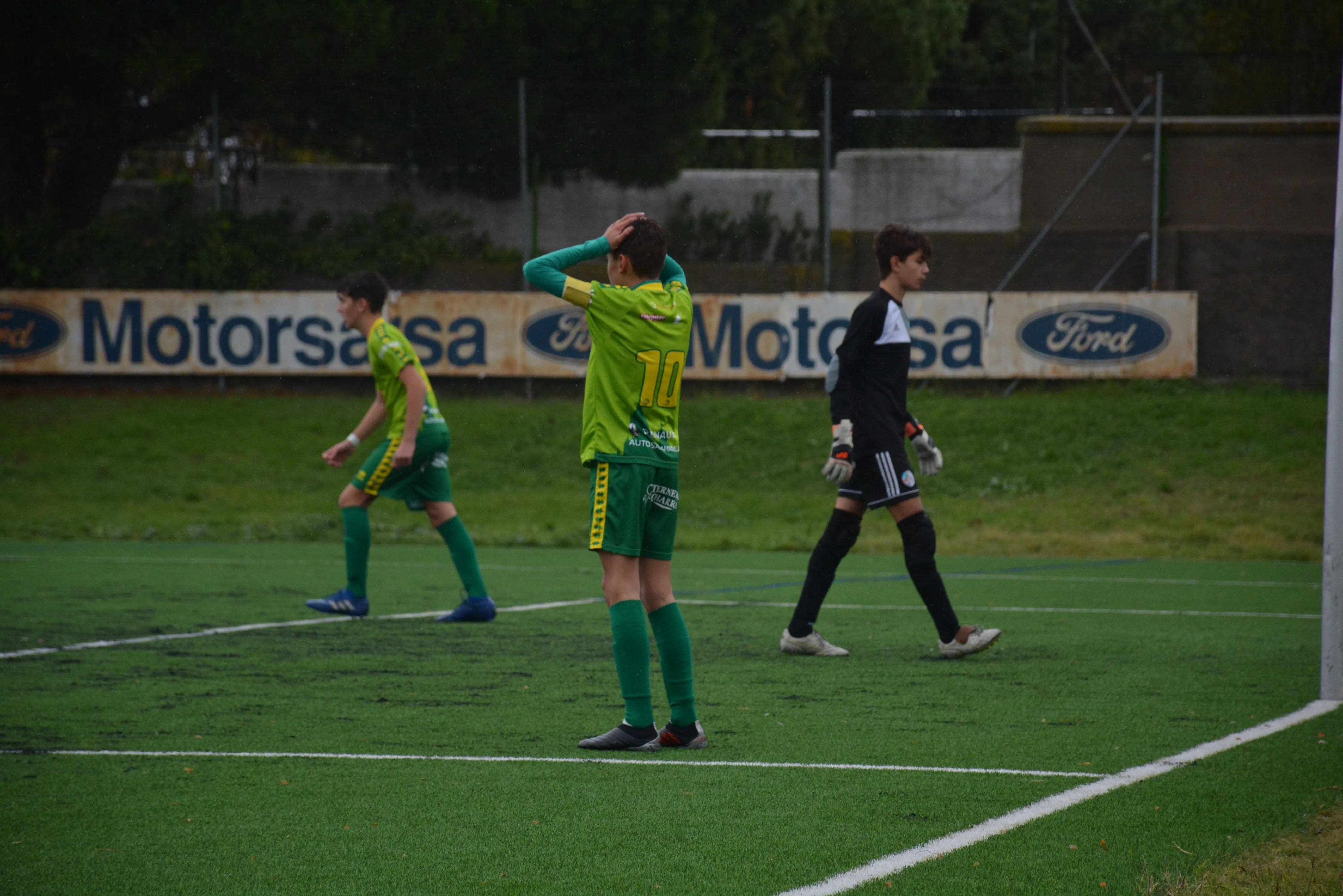 Foto 3 - Resultados, clasificaciones e im&aacute;genes del f&uacute;tbol base regional  