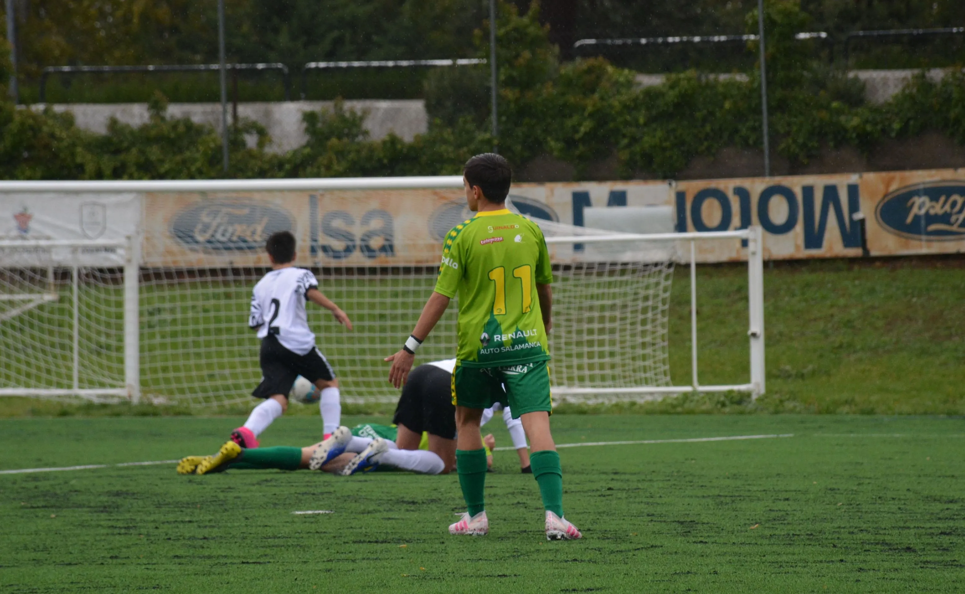 Foto 2 - Resultados, clasificaciones e im&aacute;genes del f&uacute;tbol base regional  