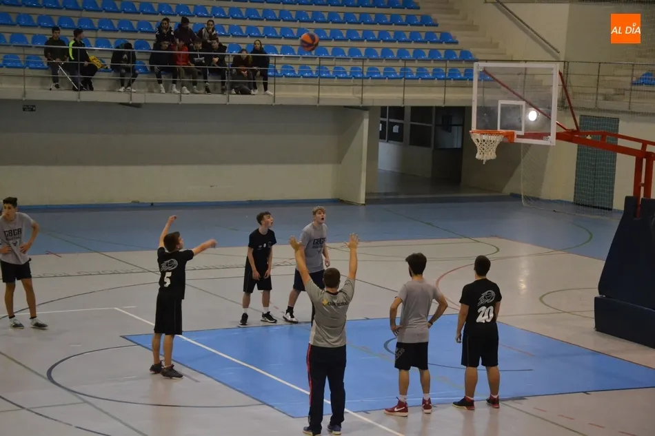 Foto 7 - #M [9|10 NOV] El Club Baloncesto Ciudad Rodrigo se lleva el derby local de la categor&iacute;a Juvenil...